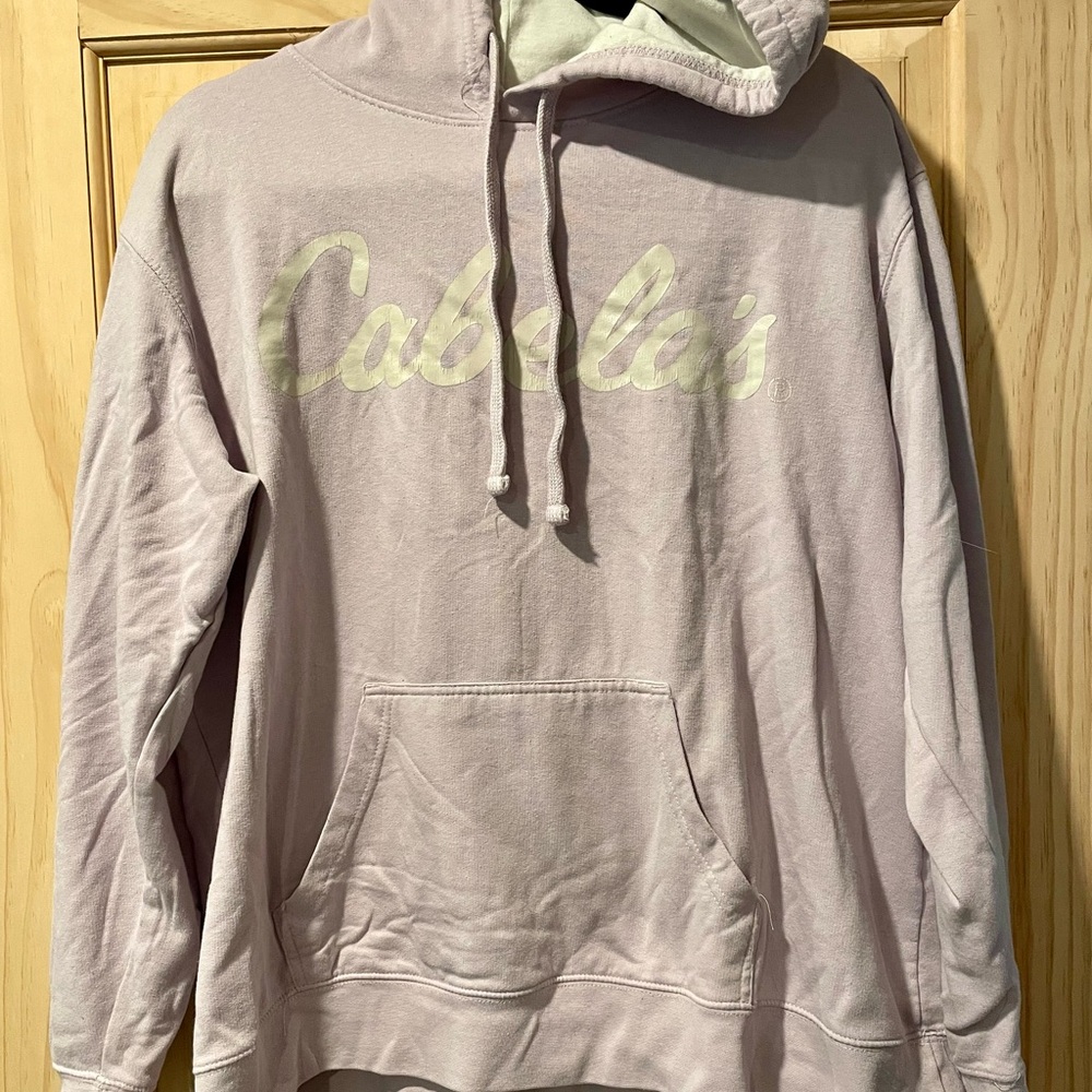 Women’s Cabela’s hoodie. Size 2XL.